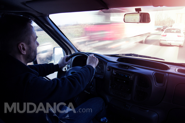 Dia do Motorista: dicas sobre segurança e como aliviar o stress
